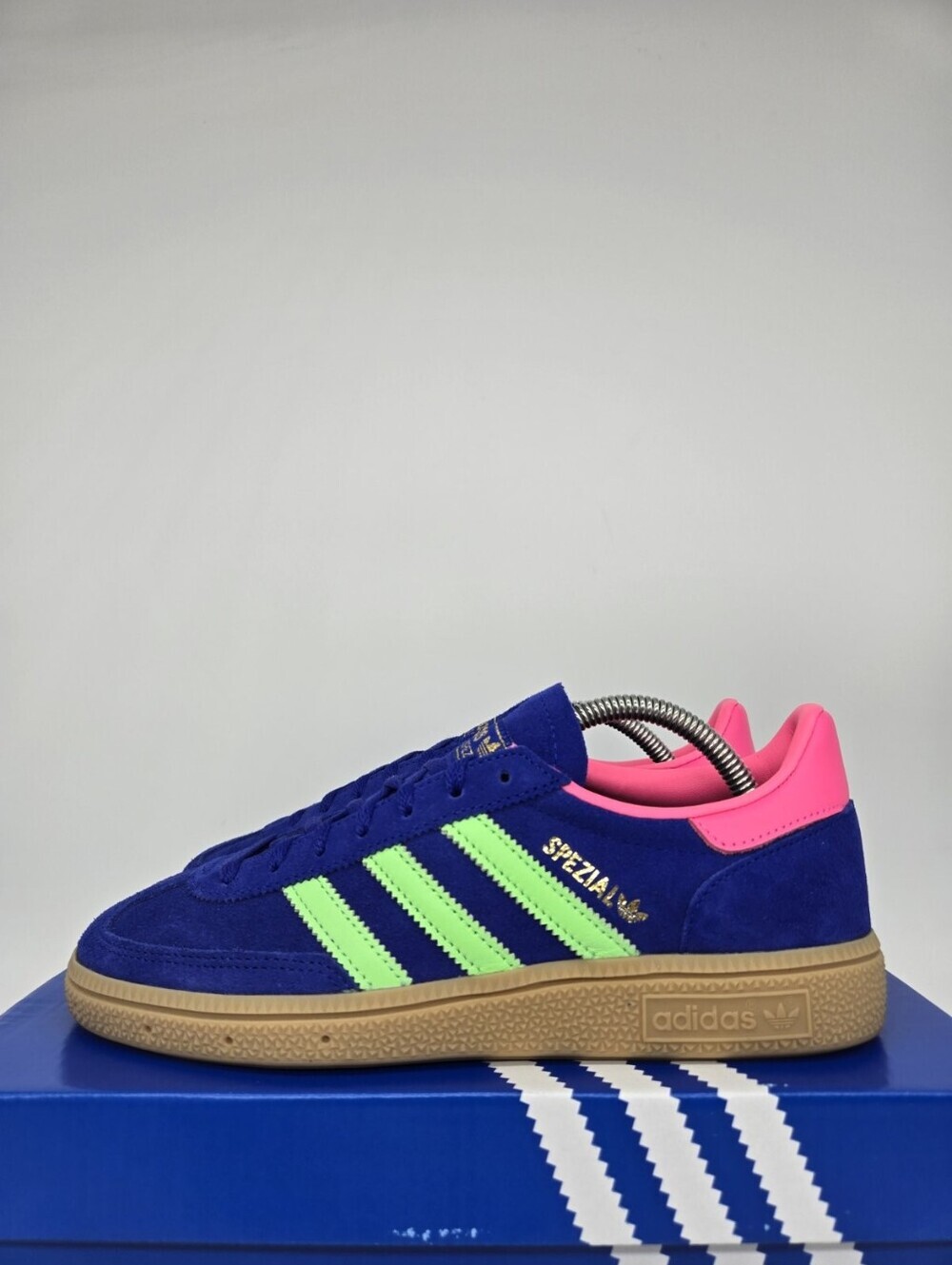 adidas Women's Handball Spezial JP8721 Lucid Blue Lime Burst Shoes Size 7.5